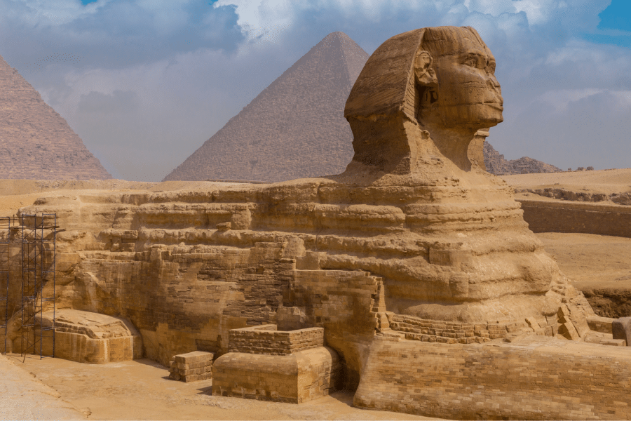 Ardha Bhujangasana ou le « Sphinx », une variante du Cobra