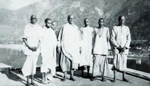 swami chinmayananda swami sivananda and disciples 1949
